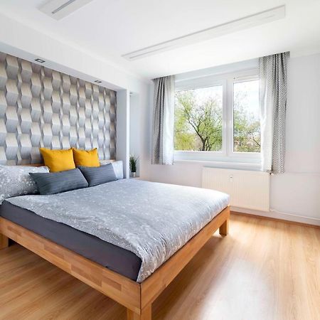 Comfort 66 - Real-Life 3-Room Family Stay With 4 Beds มิชโคลซ์ ภายนอก รูปภาพ