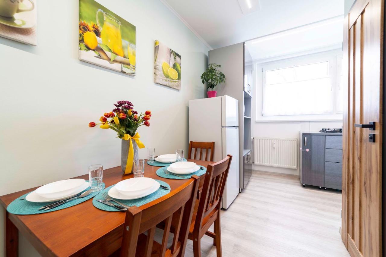 Comfort 66 - Real-Life 3-Room Family Stay With 4 Beds มิชโคลซ์ ภายนอก รูปภาพ