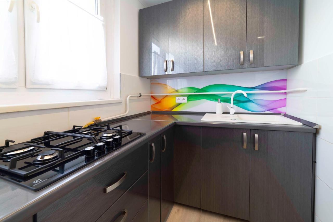 Comfort 66 - Real-Life 3-Room Family Stay With 4 Beds มิชโคลซ์ ภายนอก รูปภาพ