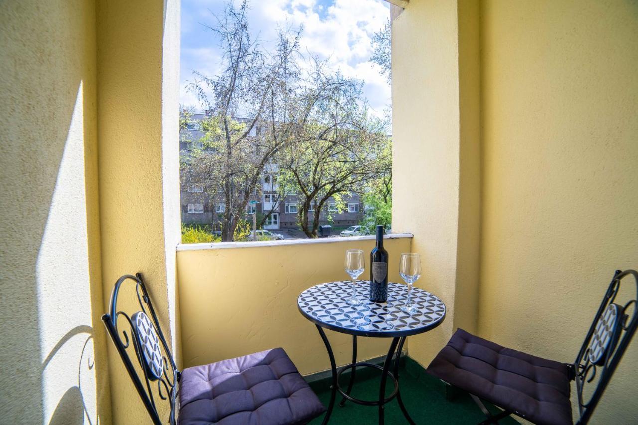 Comfort 66 - Real-Life 3-Room Family Stay With 4 Beds มิชโคลซ์ ภายนอก รูปภาพ