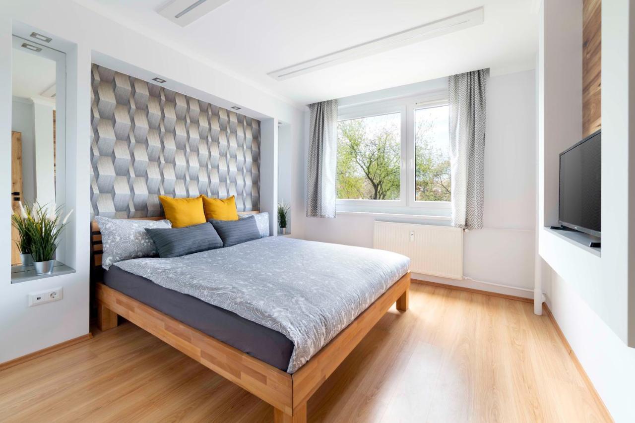 Comfort 66 - Real-Life 3-Room Family Stay With 4 Beds มิชโคลซ์ ภายนอก รูปภาพ